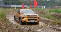 Giá cao hơn bản giữa gần 200 triệu đồng, Toyota Hilux Trailhunter có thực sự 'đắt xắt ra miếng'?